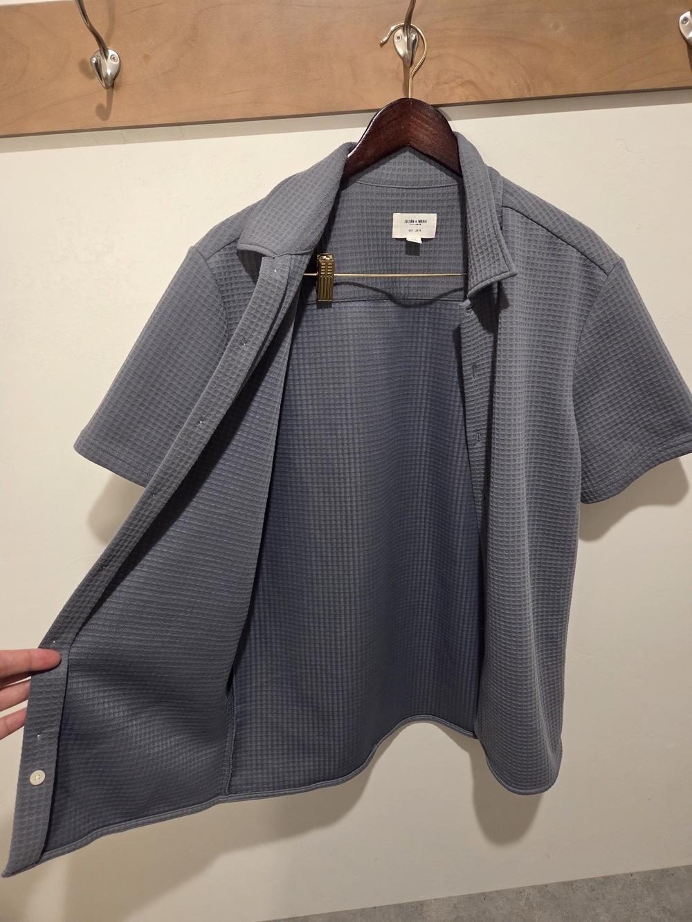 Julian & Mark Gray Waffle Knit Short Sleeve Button-Up Shirt - Picture 4 of 8